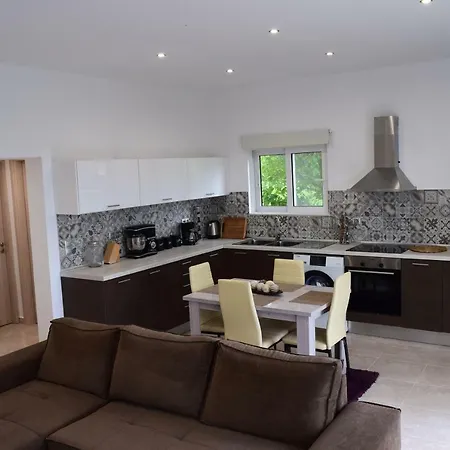 Private Olive Bungalow